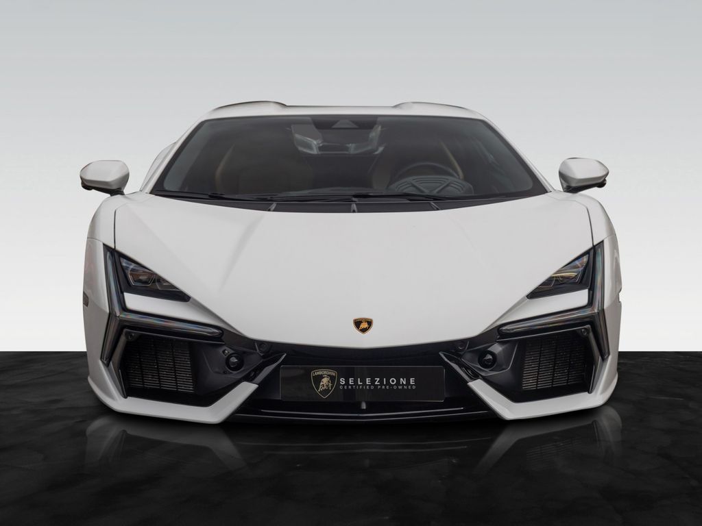 Lamborghini Revuelto 2024