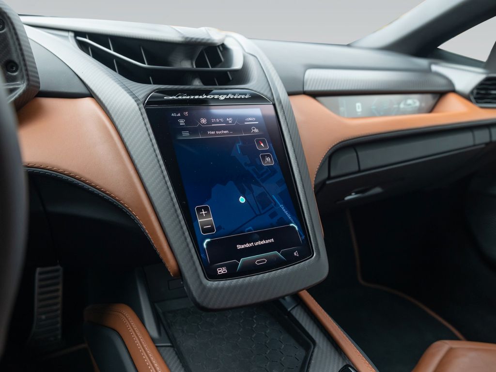 Lamborghini Revuelto 2024