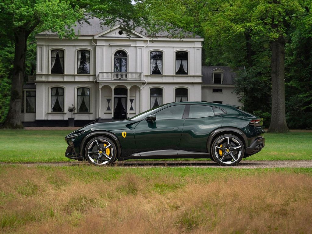 Ferrari Purosangue 2025