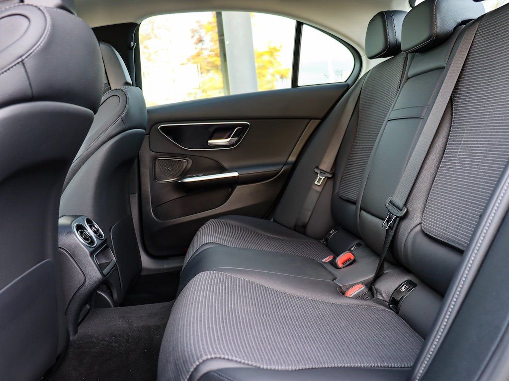 Mercedes-Benz C 200 2024