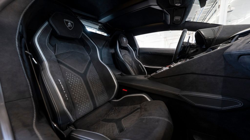 Lamborghini Aventador 2022