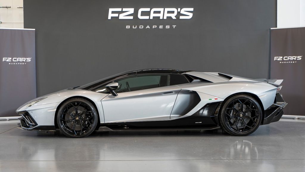 Lamborghini Aventador 2022