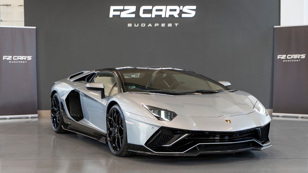 Lamborghini Aventador 2022