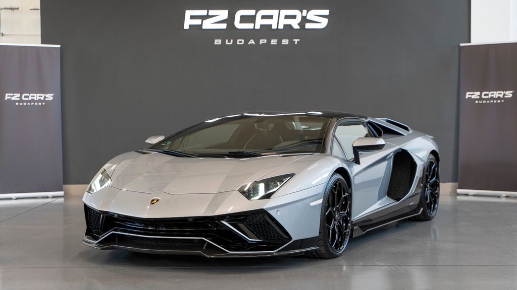 Lamborghini Aventador 2022