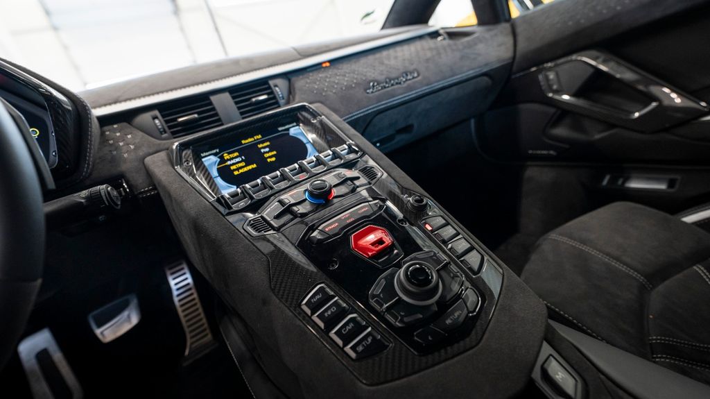 Lamborghini Aventador 2022