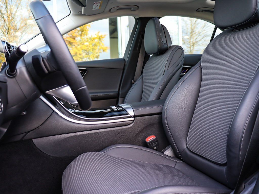 Mercedes-Benz C 200 2024