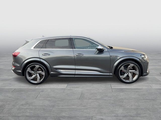 Audi e-tron 2022
