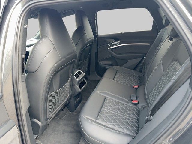 Audi e-tron 2022