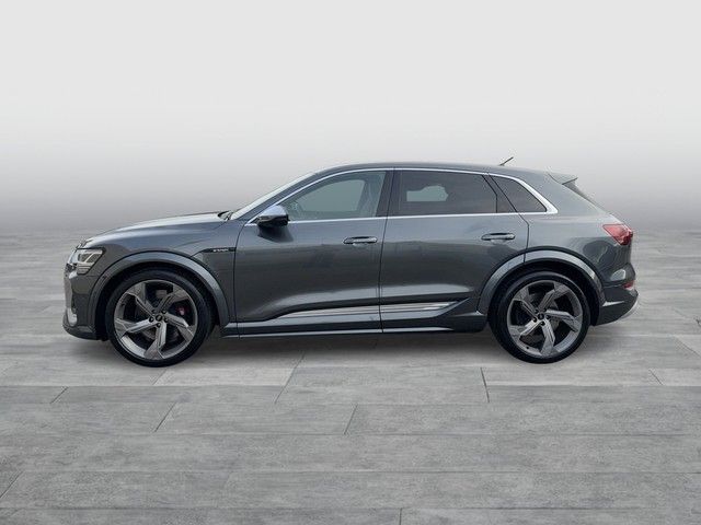 Audi e-tron 2022