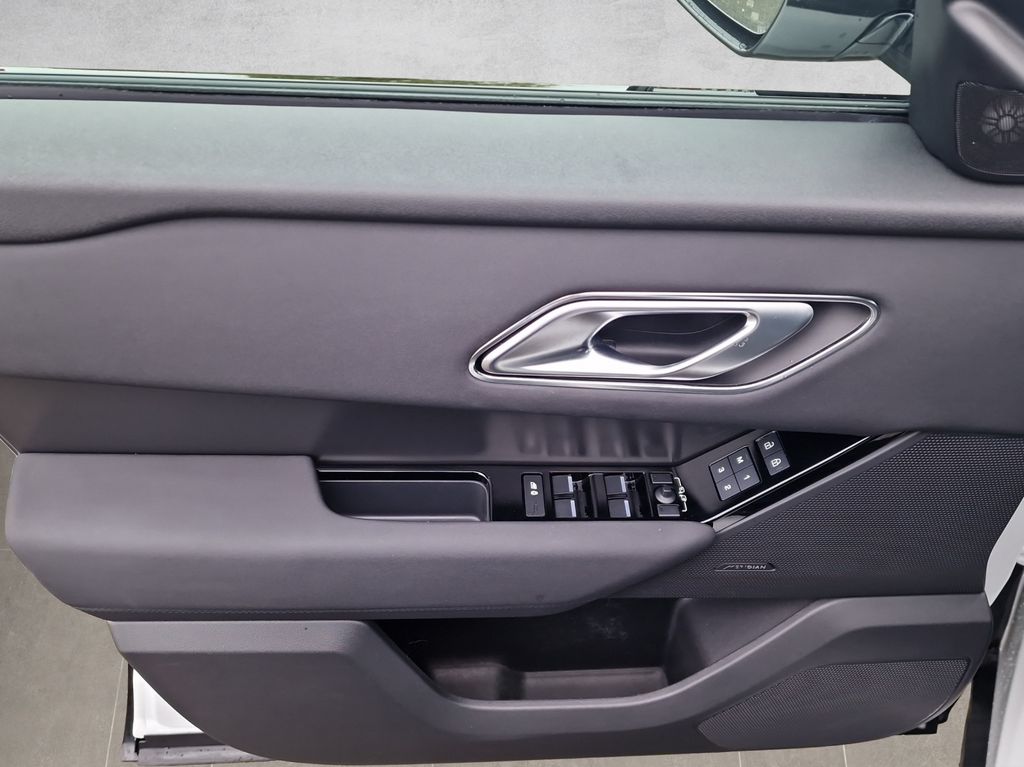 Land Rover Range Rover Velar 2024