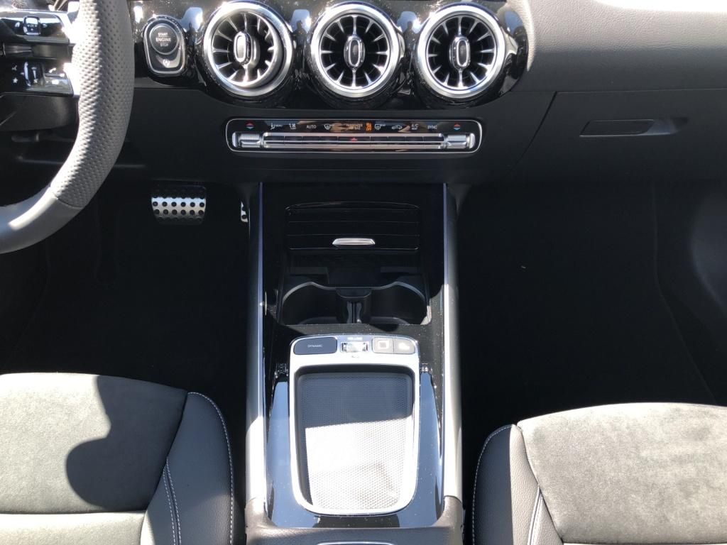 Mercedes-Benz GLA 220 2025