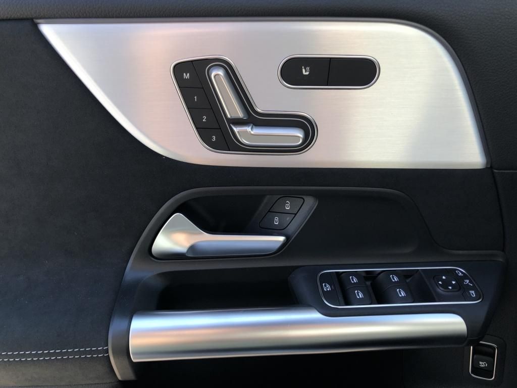 Mercedes-Benz GLA 220 2025