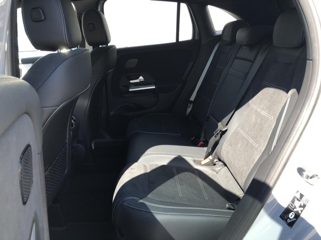 Mercedes-Benz GLA 220 2025