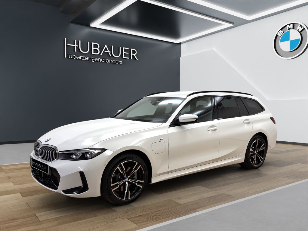 BMW 330 2025