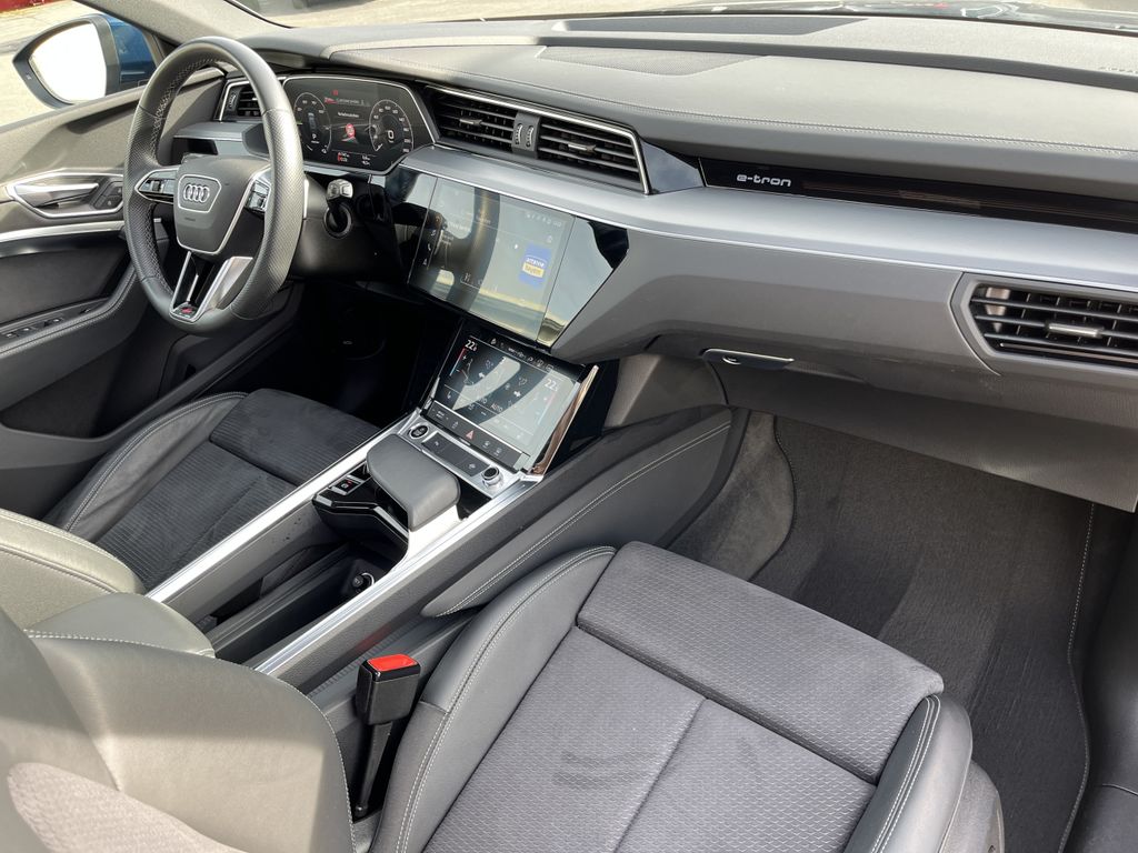 Audi e-tron 2022