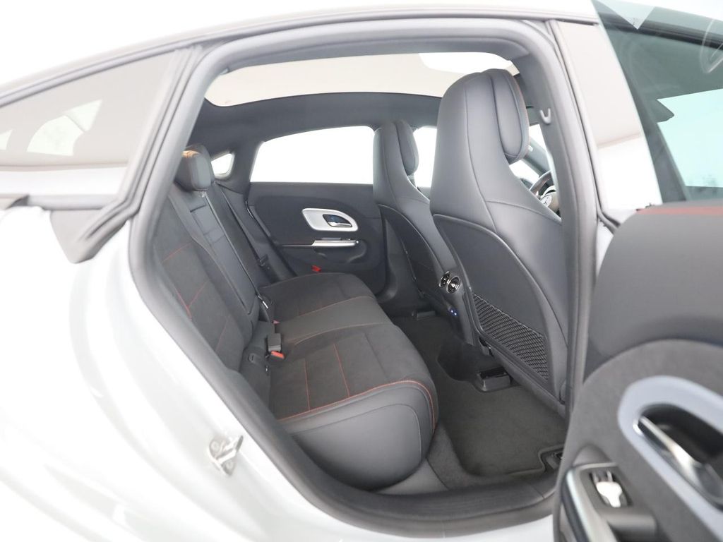 Mercedes-Benz CLA 250 2025