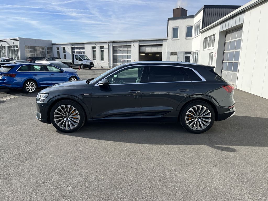 Audi e-tron 2022