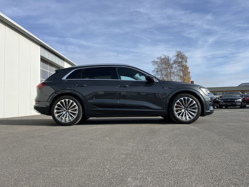 Audi e-tron 2022