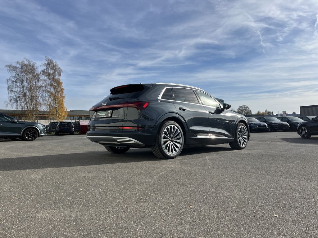 Audi e-tron 2022