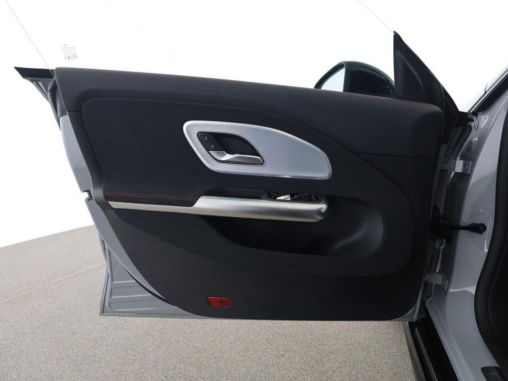 Mercedes-Benz CLA 250 2025