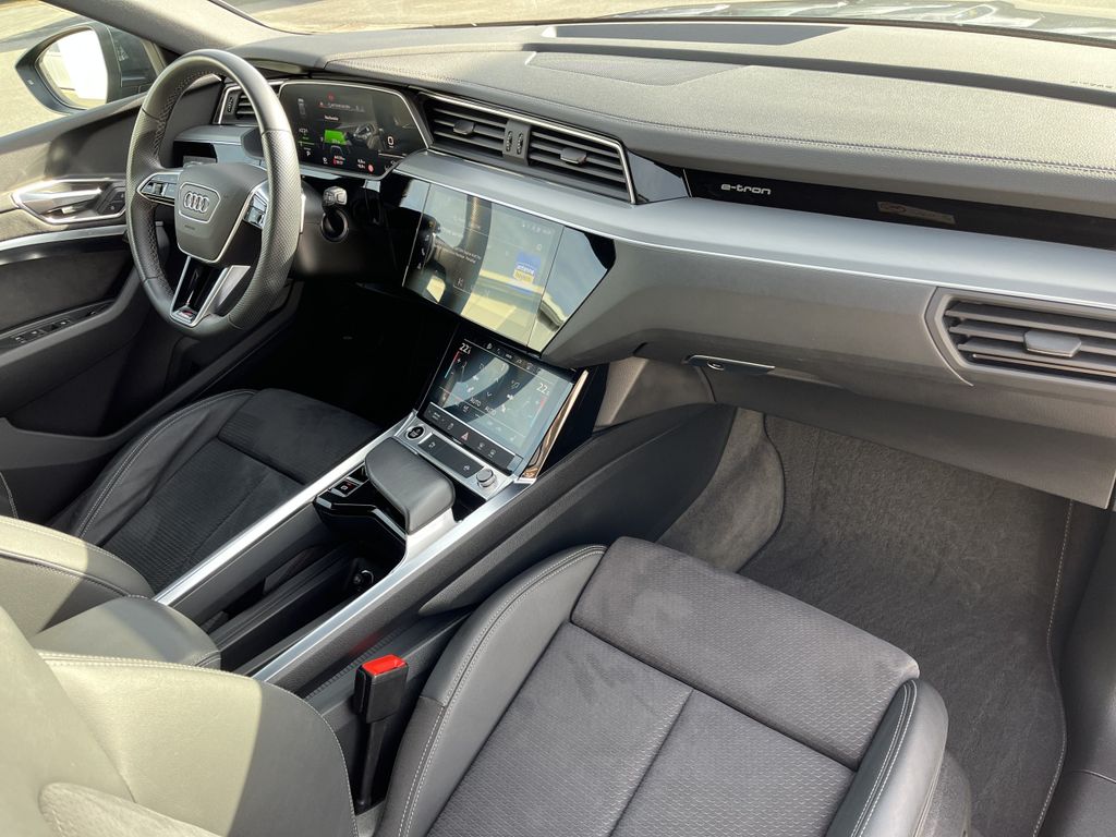 Audi e-tron 2022