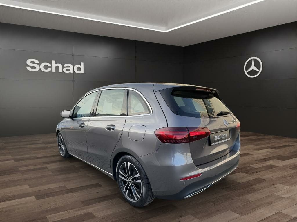 Mercedes-Benz B 180 2024