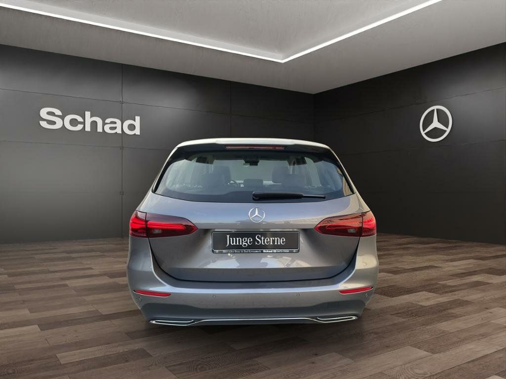 Mercedes-Benz B 180 2024