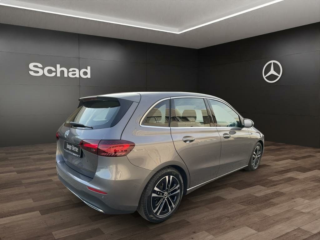 Mercedes-Benz B 180 2024