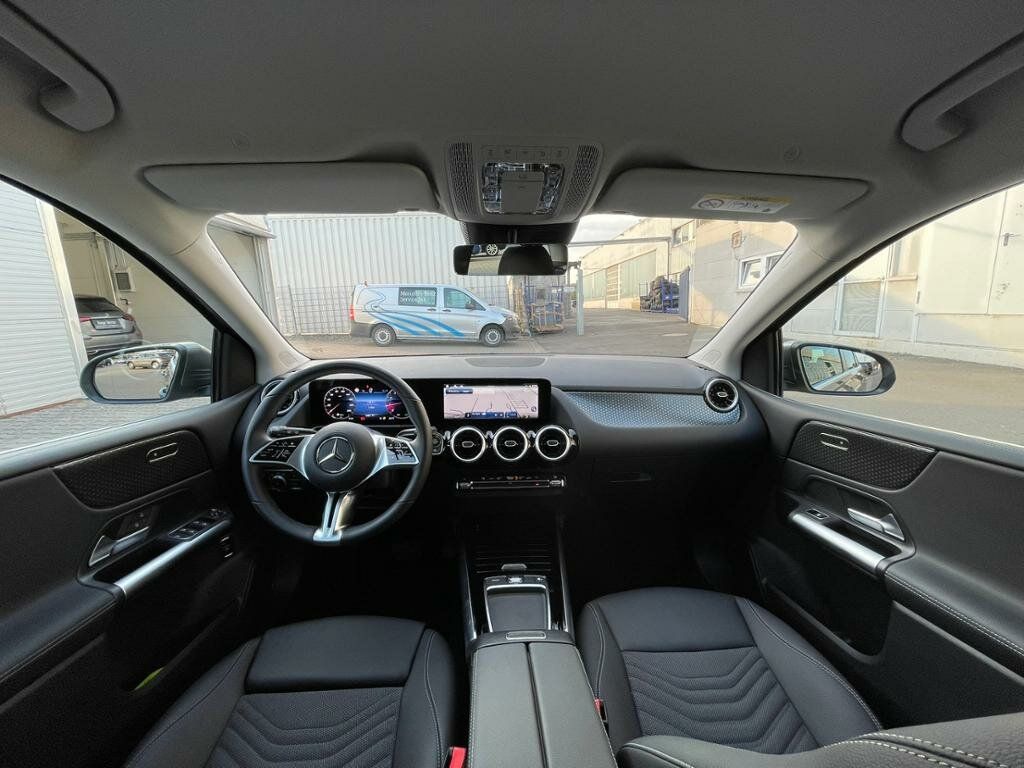 Mercedes-Benz B 180 2024