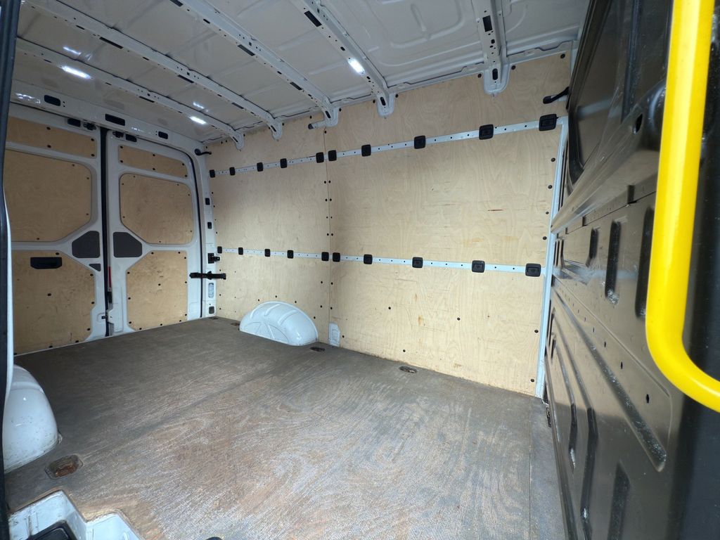 Volkswagen Crafter 2021