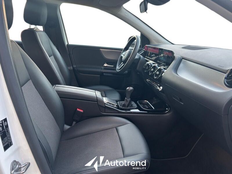 Mercedes-Benz B 180 2021