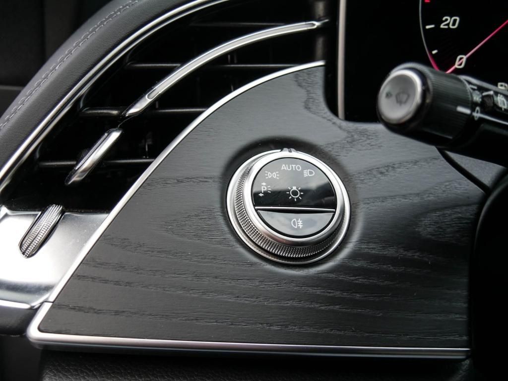 Mercedes-Benz E 200 2025