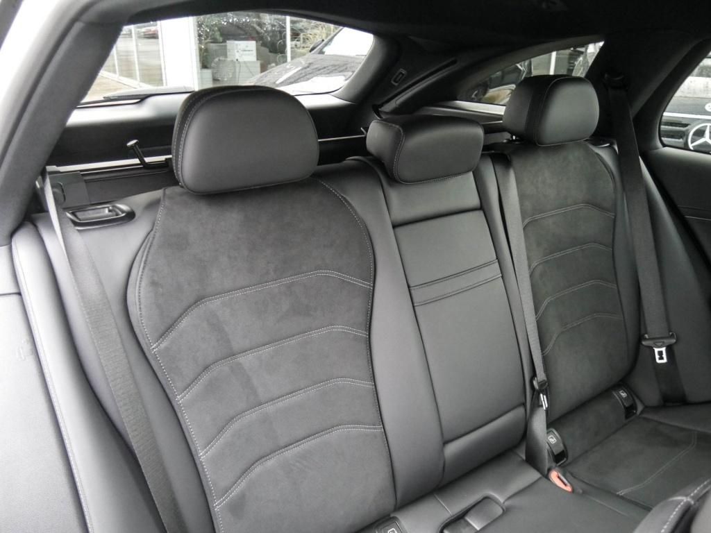 Mercedes-Benz E 200 2025