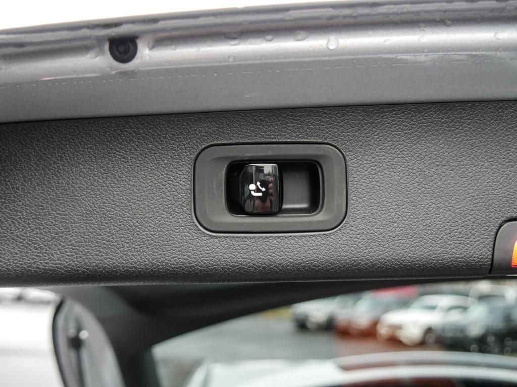 Mercedes-Benz E 200 2025