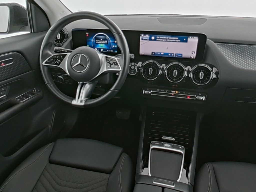 Mercedes-Benz GLA 180 2024