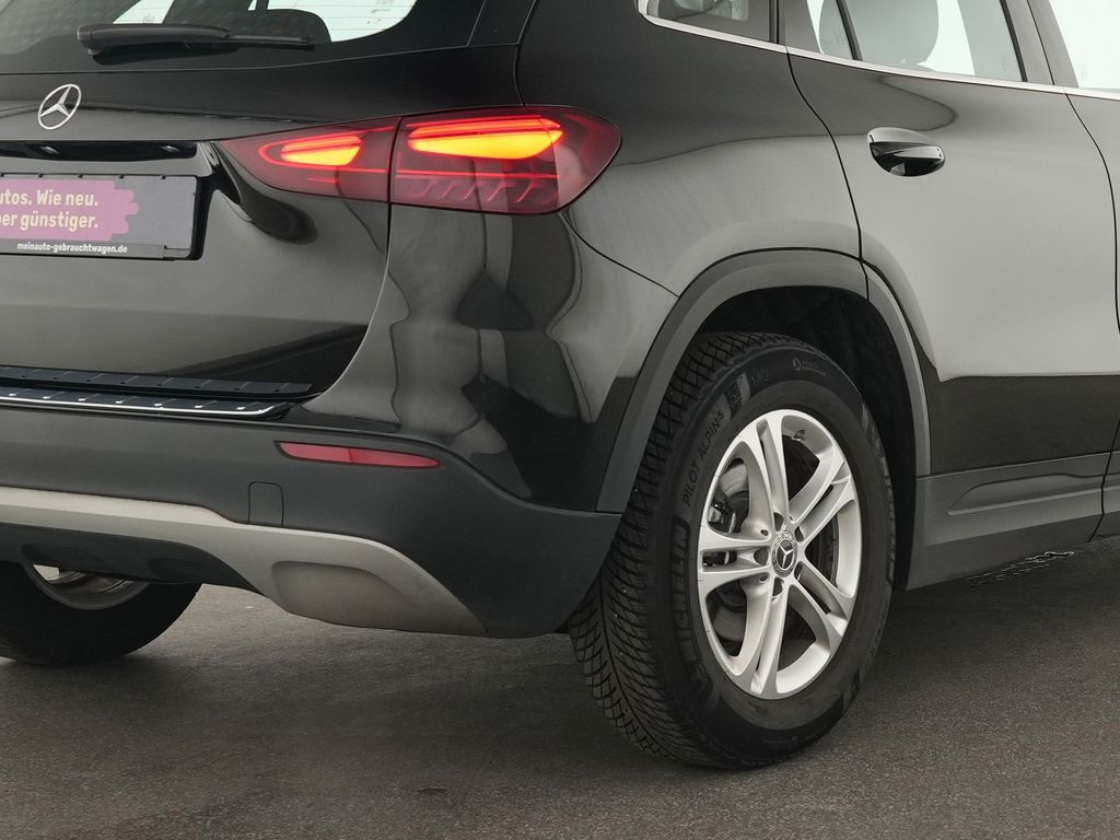 Mercedes-Benz GLA 180 2024