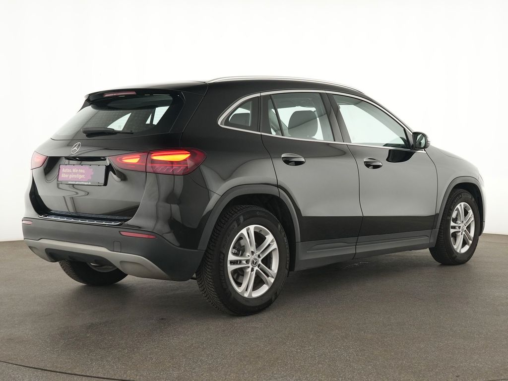 Mercedes-Benz GLA 180 2024