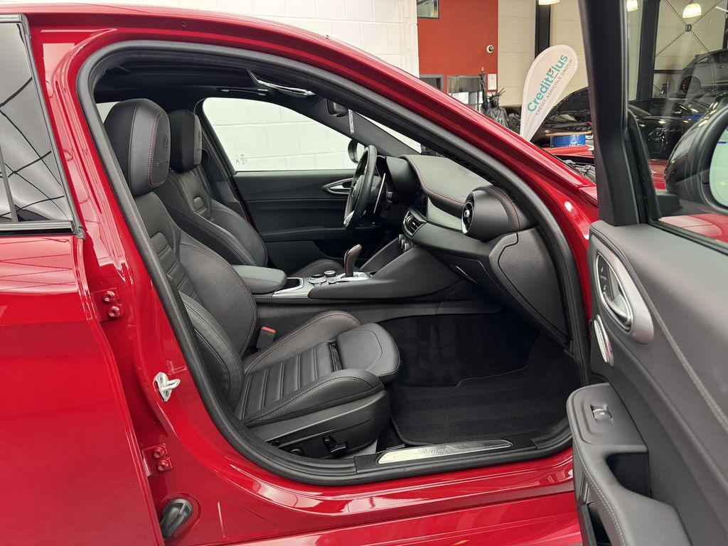 Alfa Romeo Giulia 2023