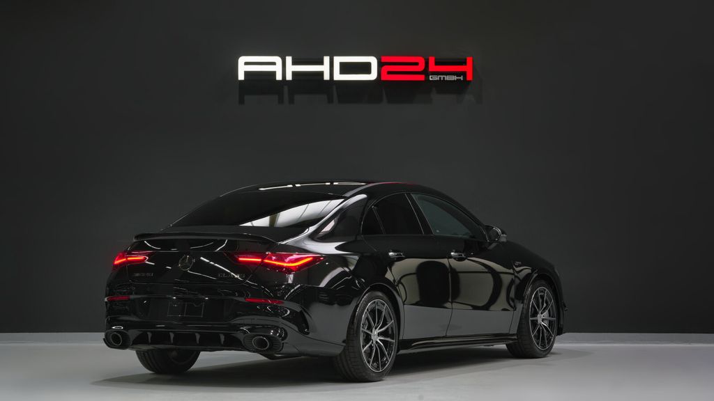 Mercedes-Benz CLA 35 AMG 2025