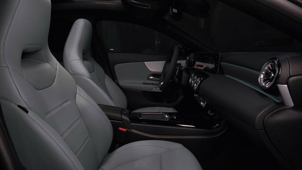 Mercedes-Benz CLA 35 AMG 2025