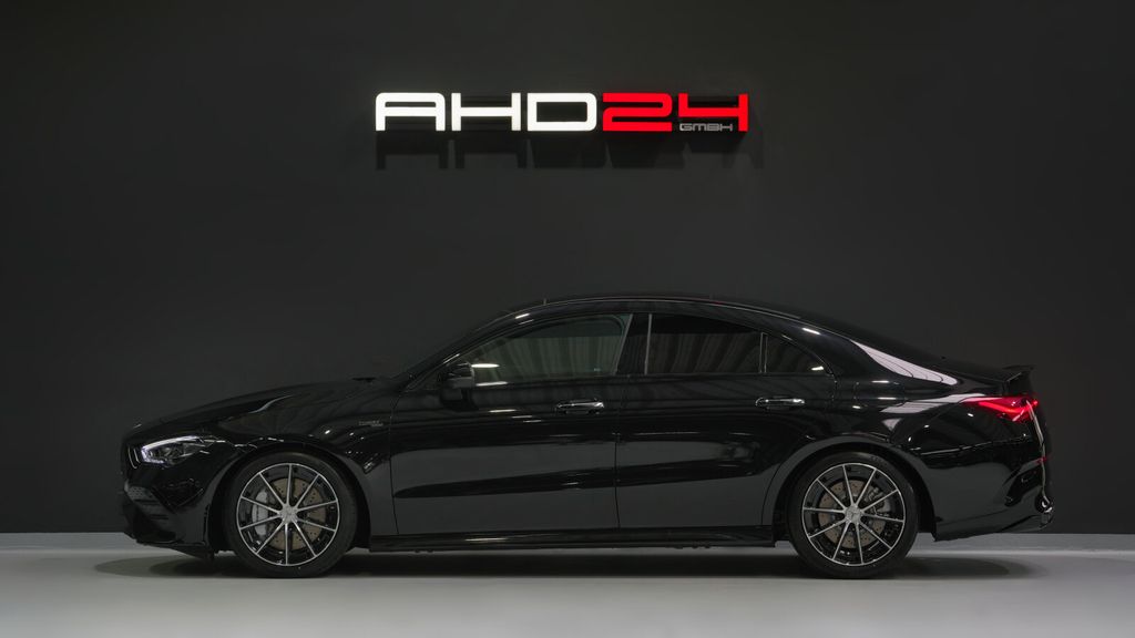 Mercedes-Benz CLA 35 AMG 2025