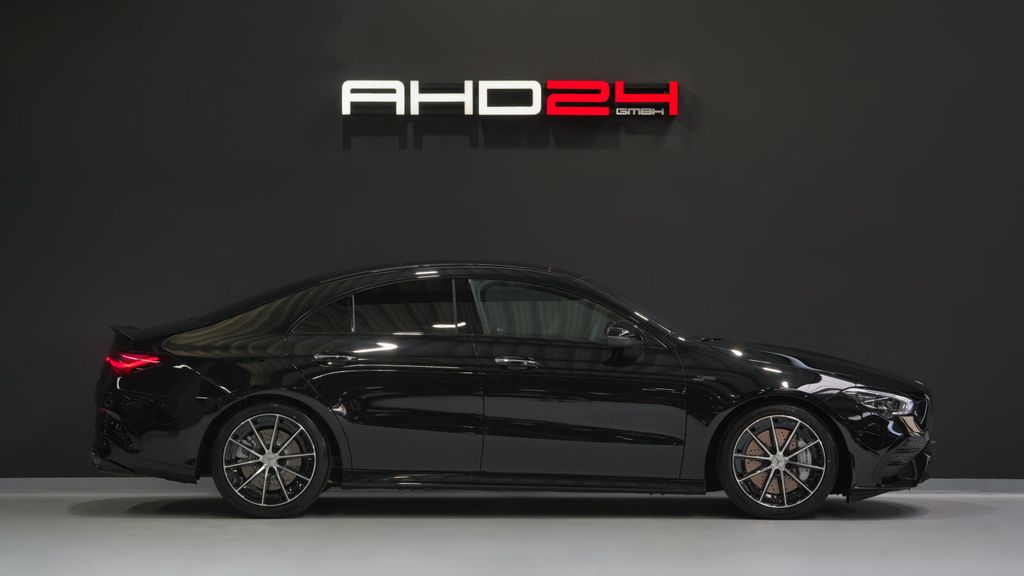 Mercedes-Benz CLA 35 AMG 2025