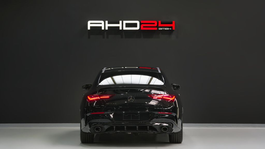 Mercedes-Benz CLA 35 AMG 2025