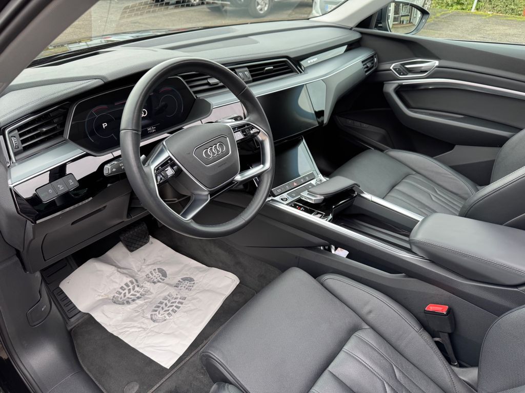 Audi e-tron 2022
