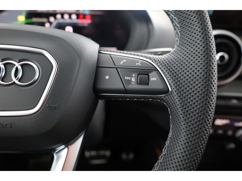 Audi SQ2