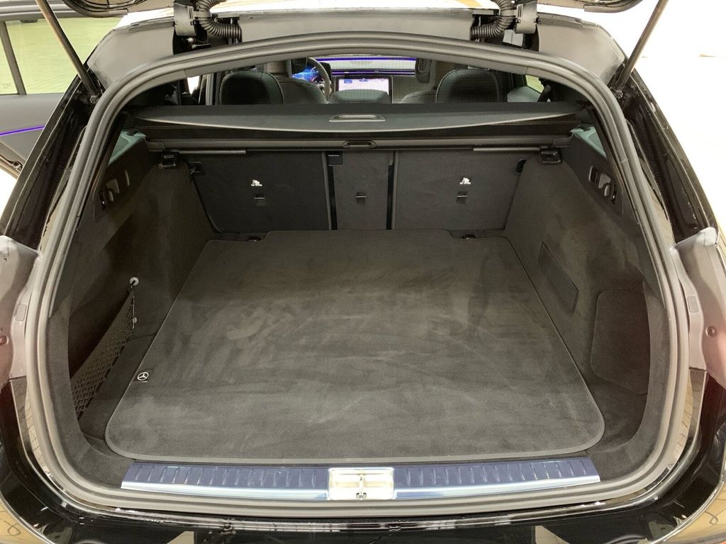 Mercedes-Benz E 200 2025