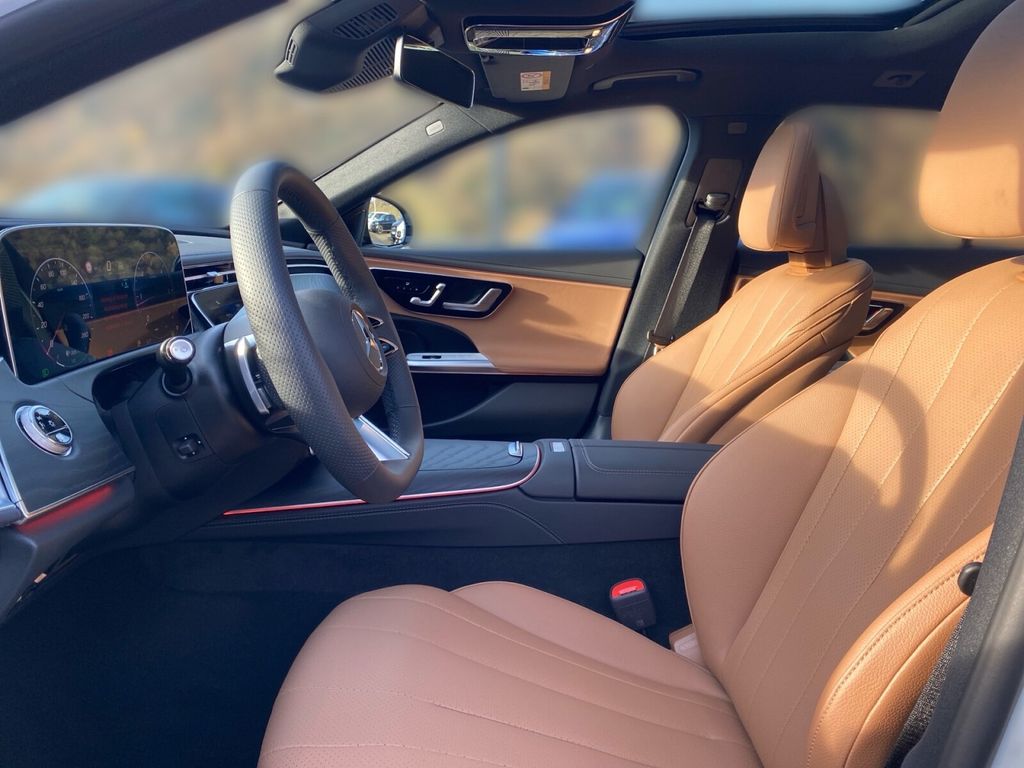 Mercedes-Benz E 200 2025