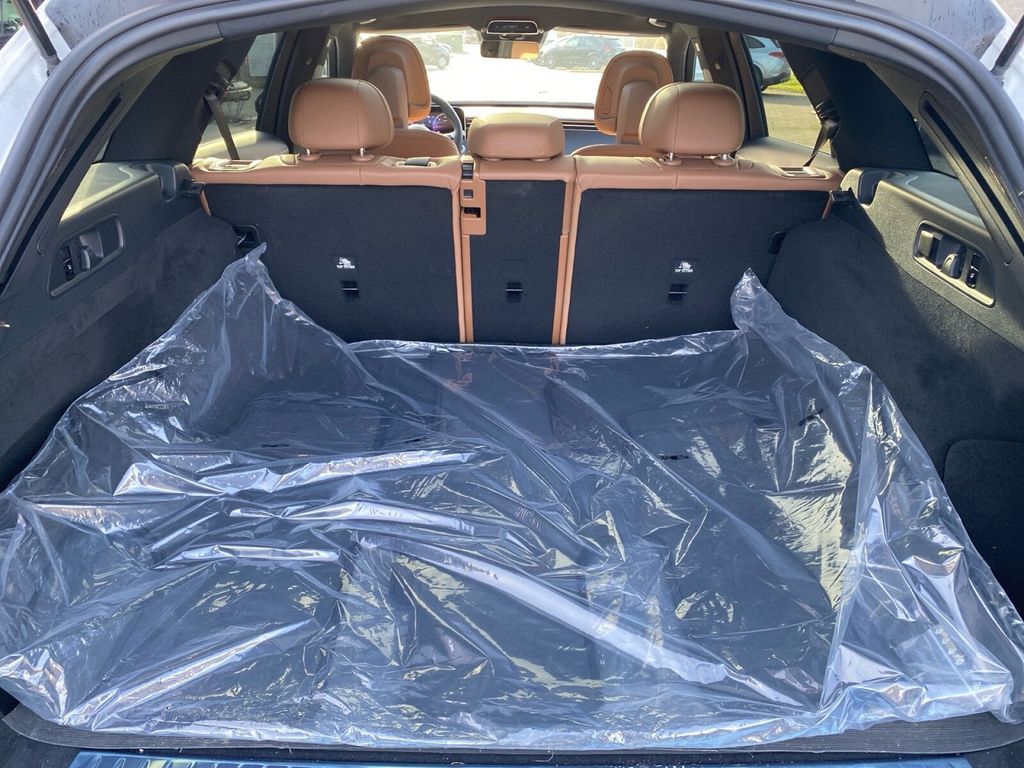 Mercedes-Benz E 200 2025