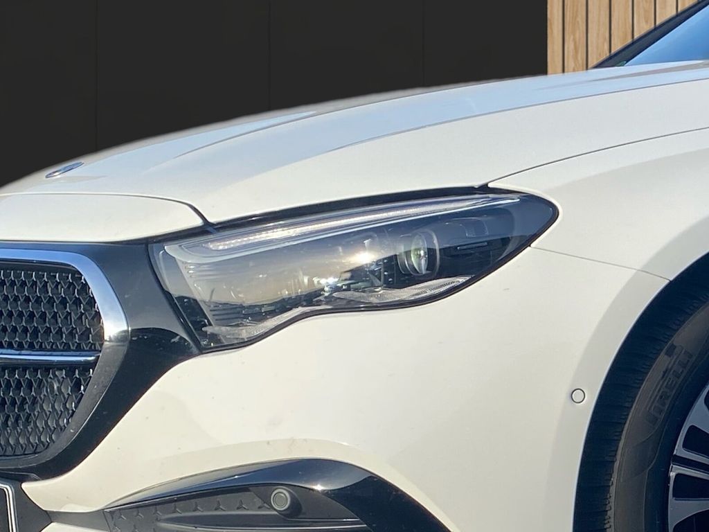 Mercedes-Benz E 200 2025