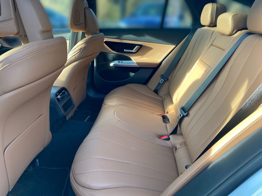 Mercedes-Benz E 200 2025